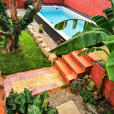 Pensión La Bergerie Douceur 3*